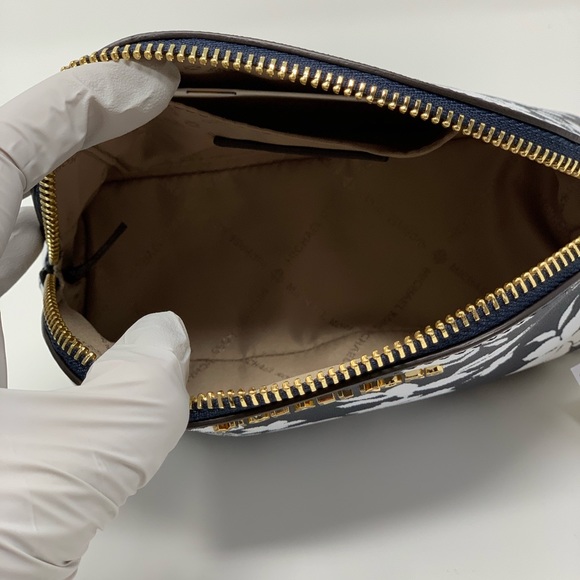 NWT Michael Kors floral cosmetic/travel case - Picture 5 of 6